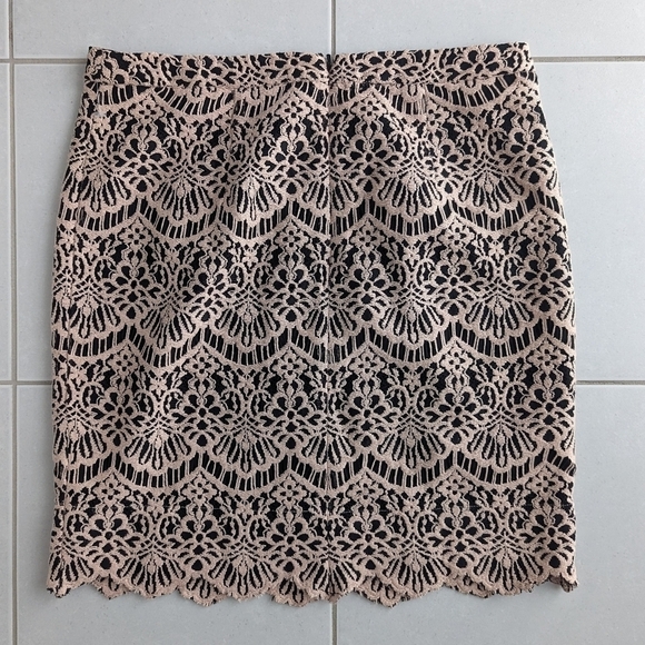 Blush pink lace skirt lined size 10 - Picture 6 of 9